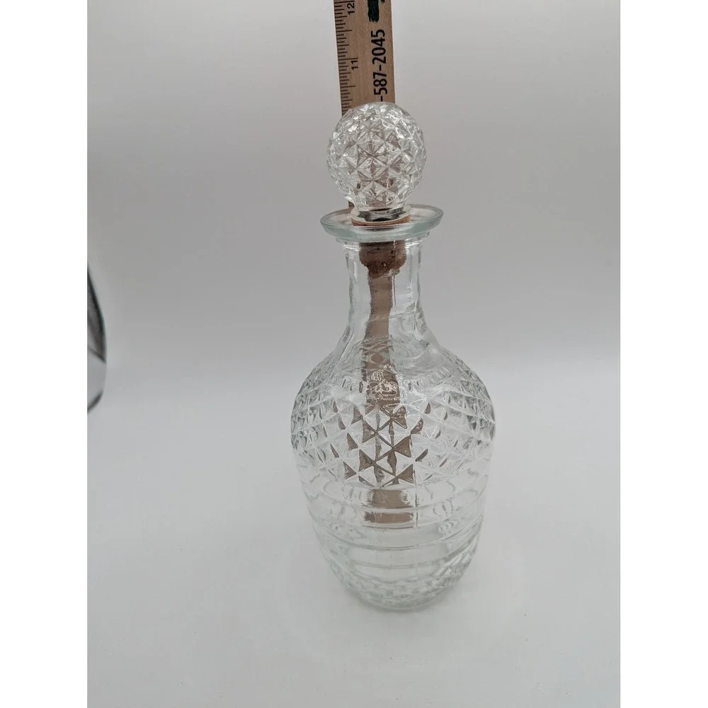 Vintage Clear Glass Diamond Cut Ribbed Decanter with Faceted Cork‎ Stopper 9